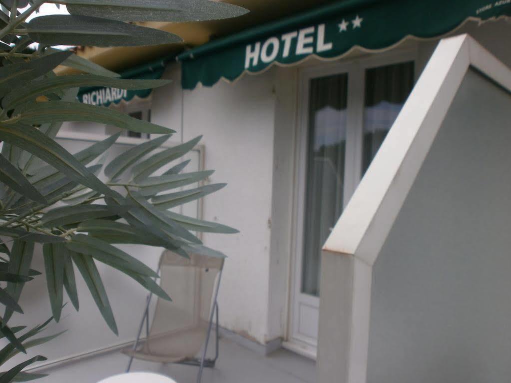 Hotel Le Richiardi การ์เกราน ภายนอก รูปภาพ